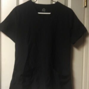 GT Performance 
Women’s 
Black 
Scrub Top 
With Pockets
Medium